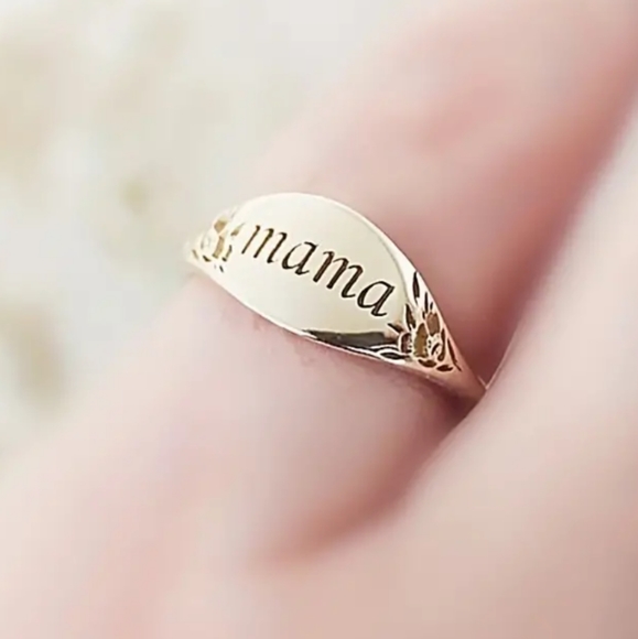 Dainty Mama Ring Size 7 - Picture 5 of 7